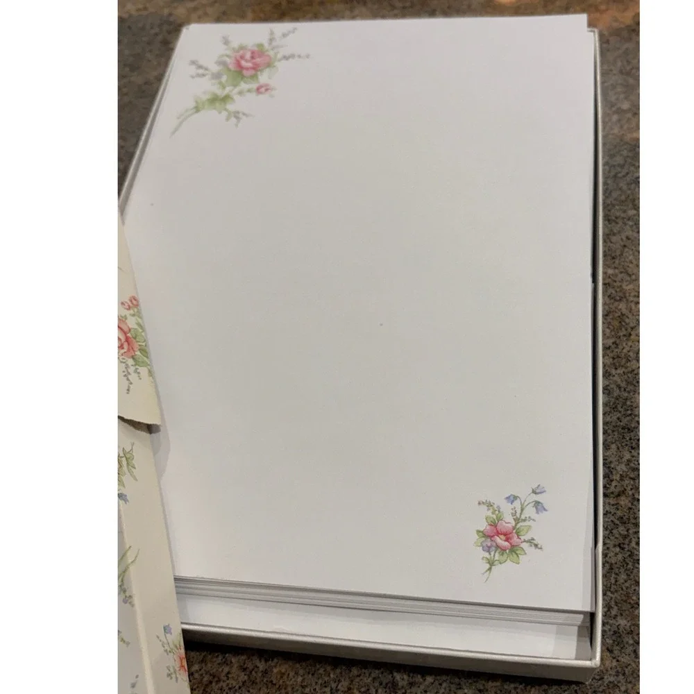 Regal Floral Rose Box Stationery 26 Sheets 18 Envelopes Cottagecore Flower 6329